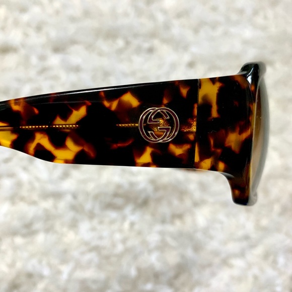 Gucci sunglasses, perfect condition - Picture 8 of 11